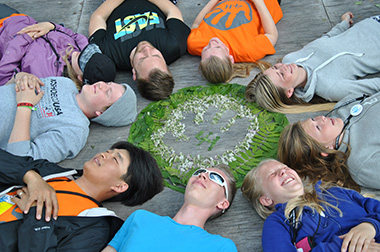 4-H-youth-in-circle